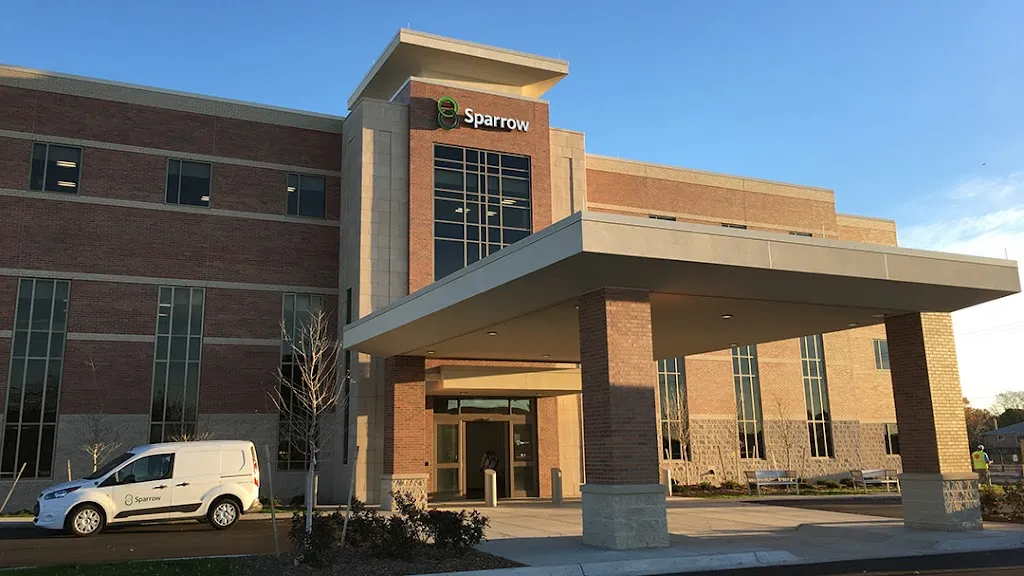 Primary Care at Lansing Health Center, Suite 302 | University of Michigan Health-Sparrow médecin à Lansing, Michigan