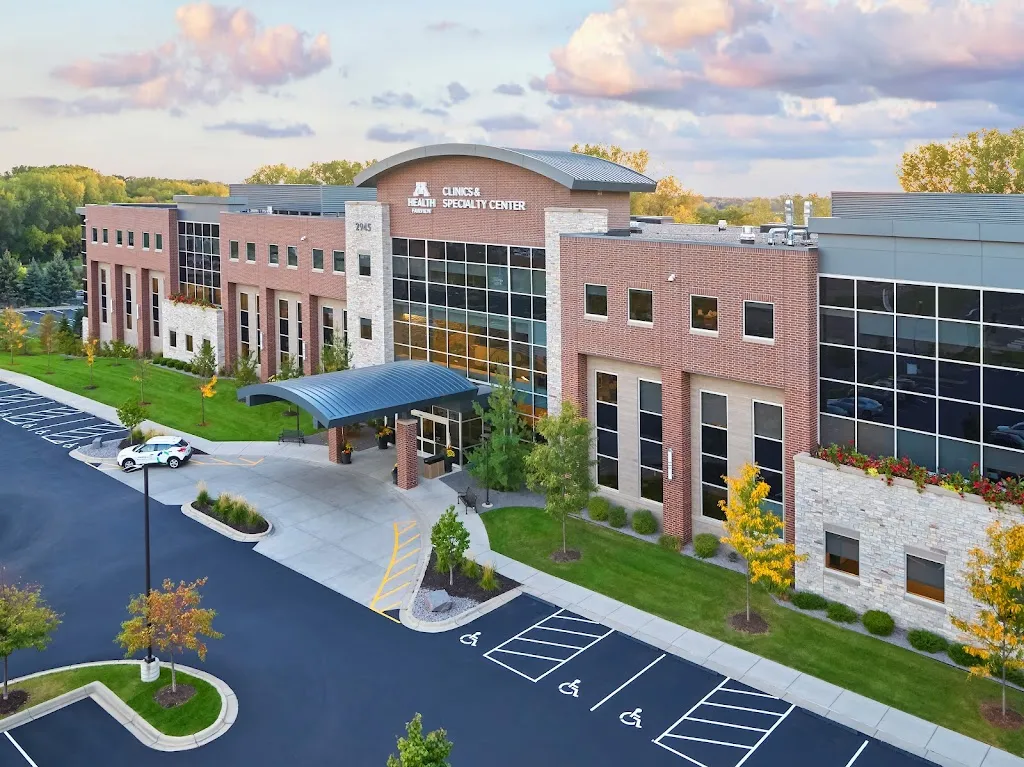 M Health Fairview Clinic - Maplewood_Maplewood, Minnesota_slider_image_1