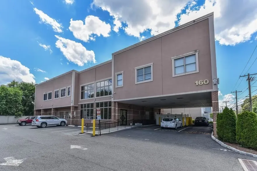 Dr. Fabio Piazza at Healthcheck Medical PC_Garfield, New Jersey_slider_image_2