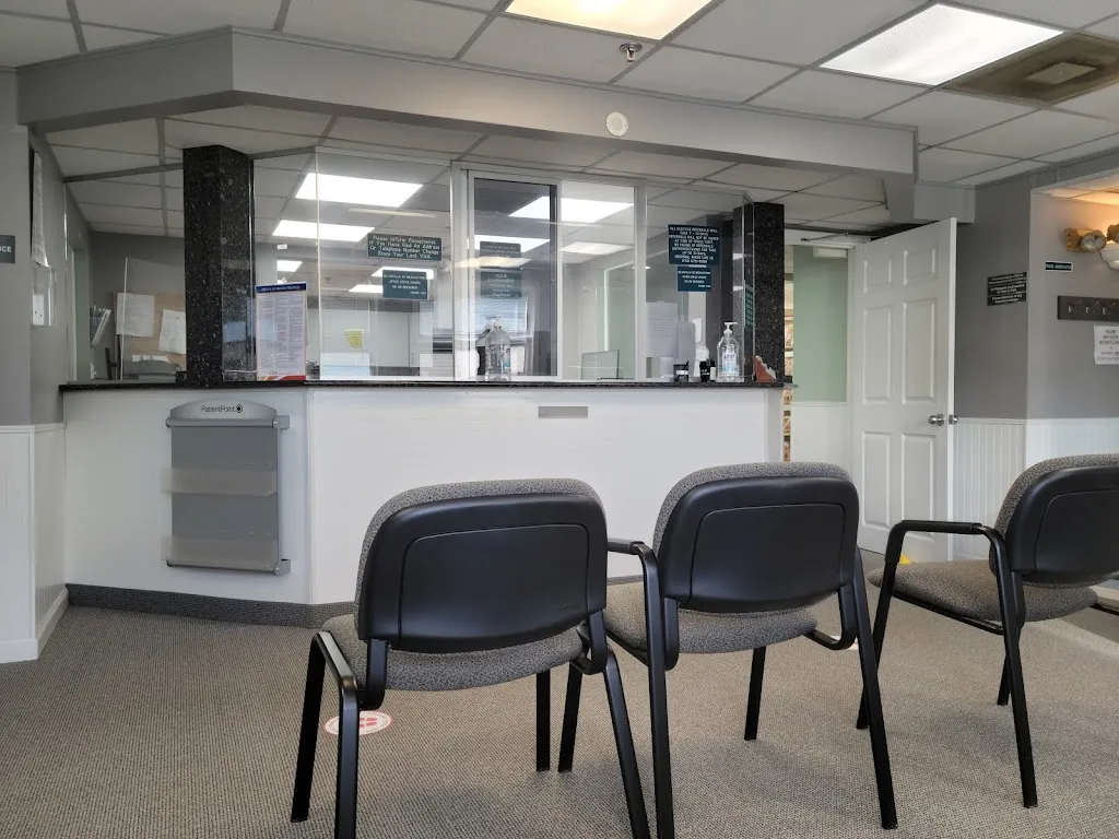 Medical Associates of Central New Jersey doctor en Old Bridge, New Jersey